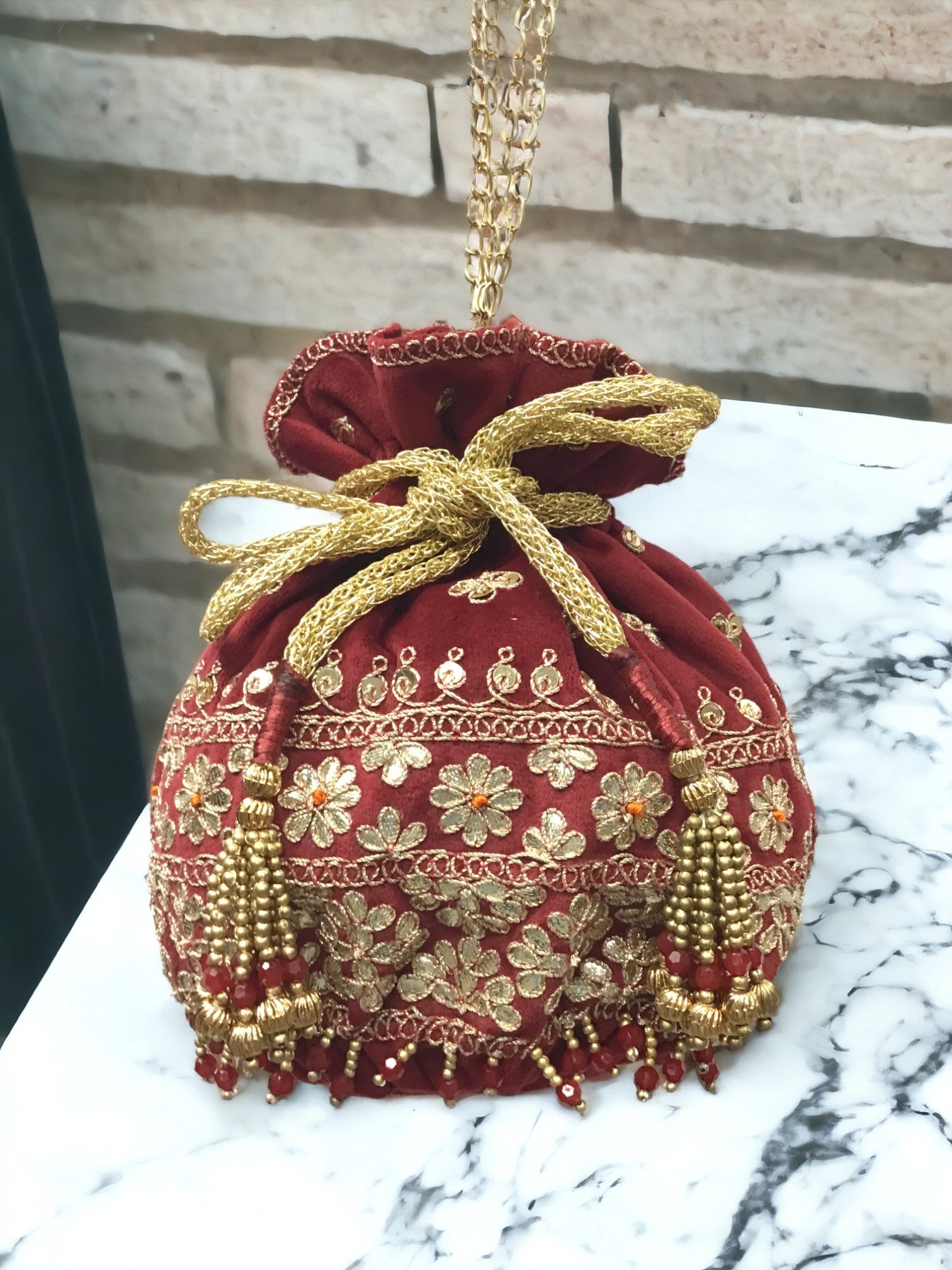 Crimson Royale Potli