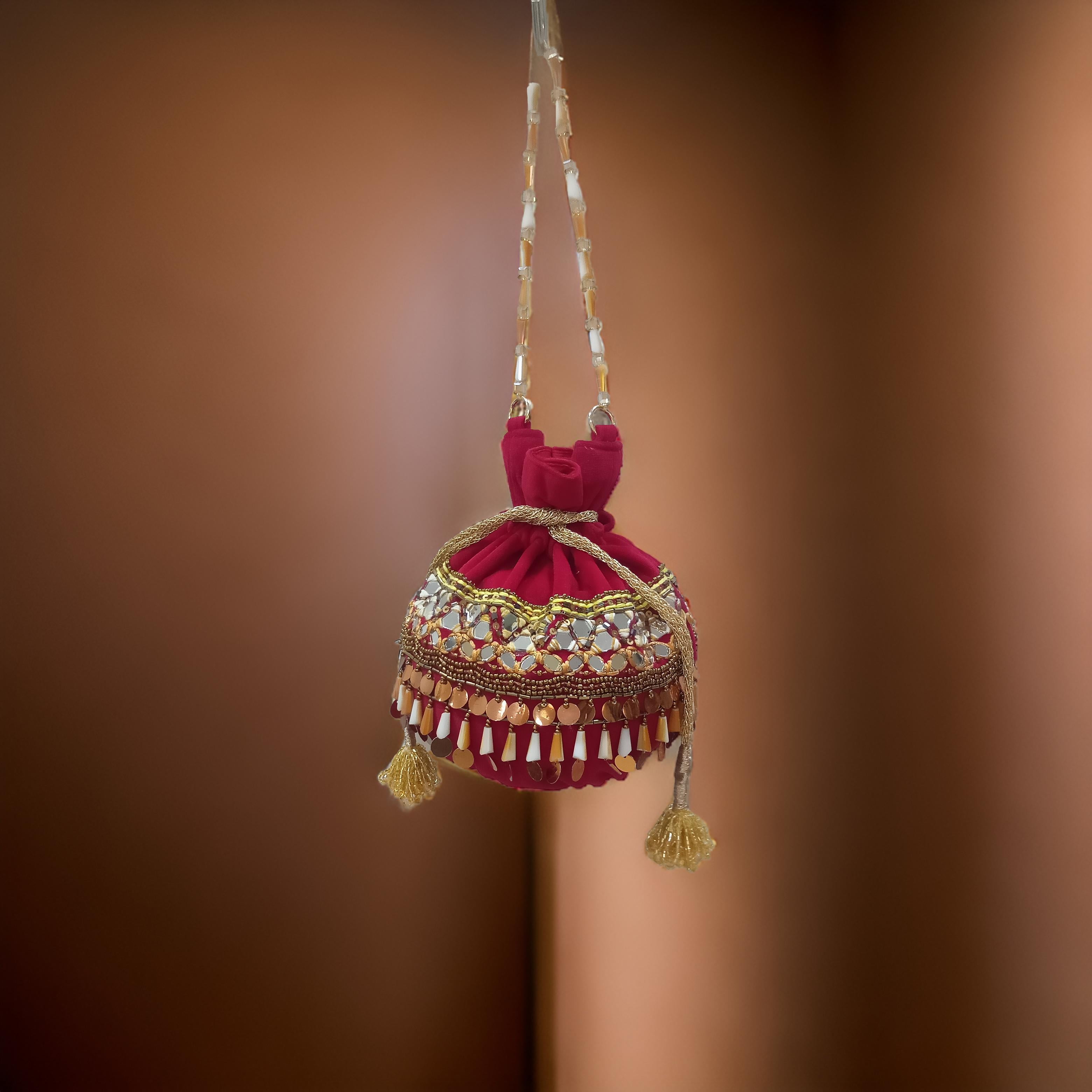 Noor-E-Nazakat Potli