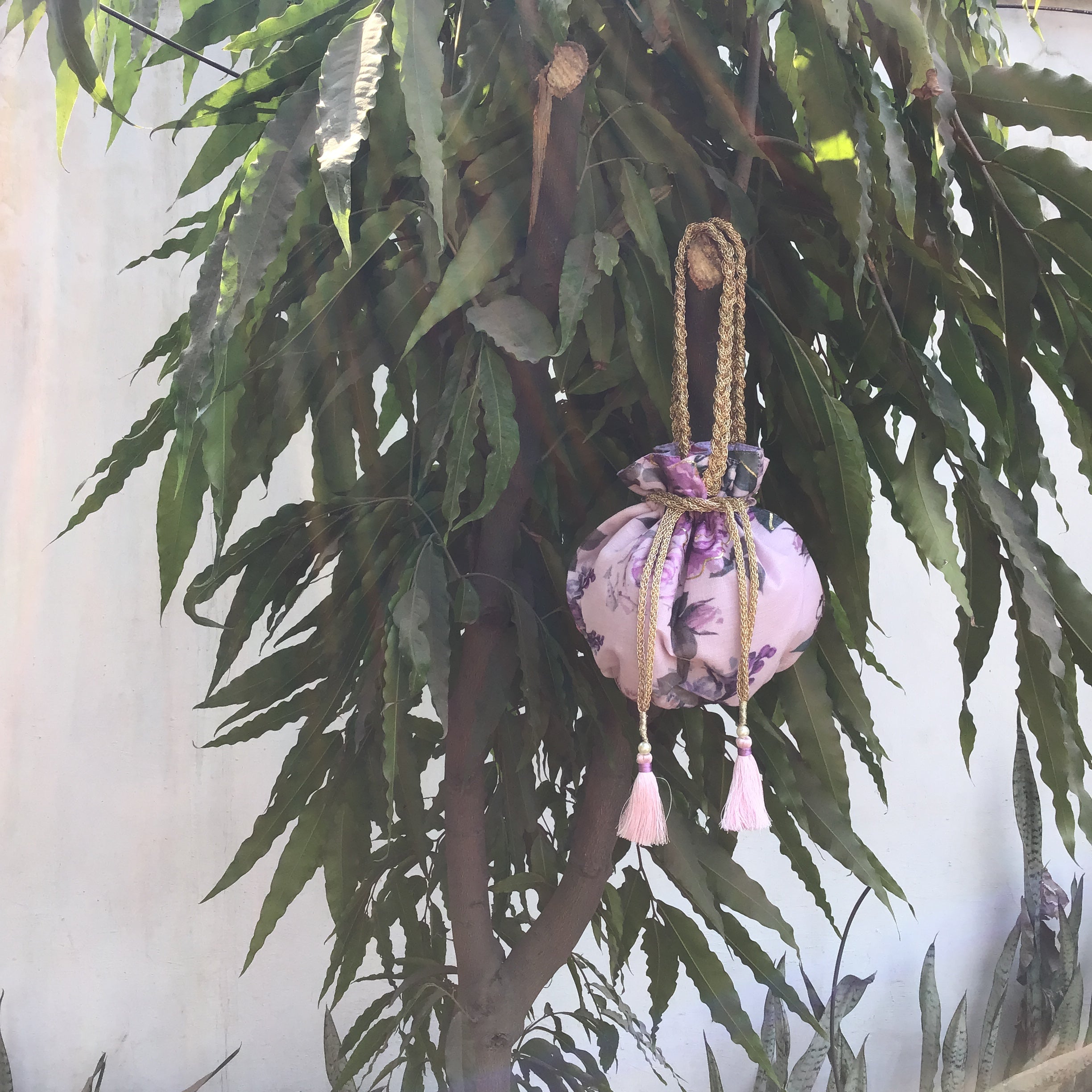 Lavender Garden Potli