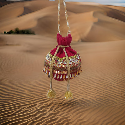 Noor-E-Nazakat Potli